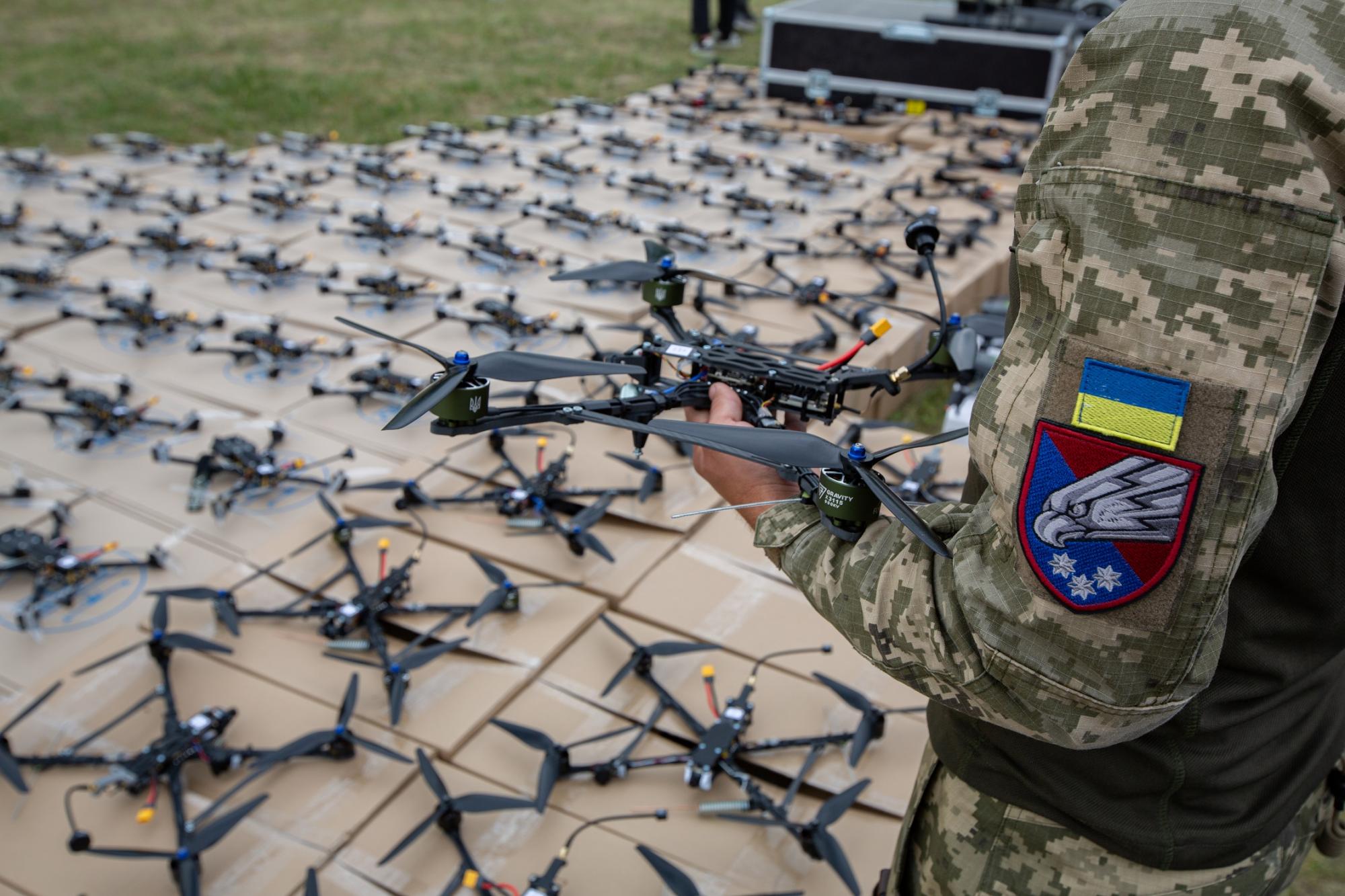 Бригади ДШВ на донецькому напрямку отримали комплекси "Пульстрон", - ОККО та "Повернись живим"